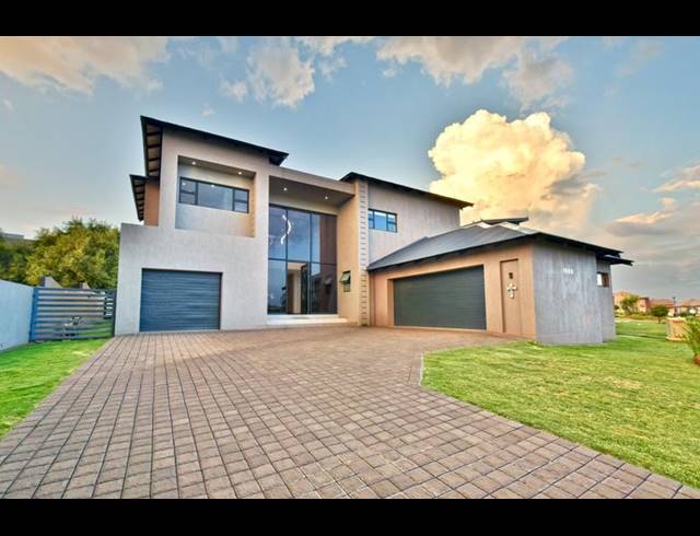 4 BEDROOM HOUSE FOR SALE IN EYE OF AFRICA